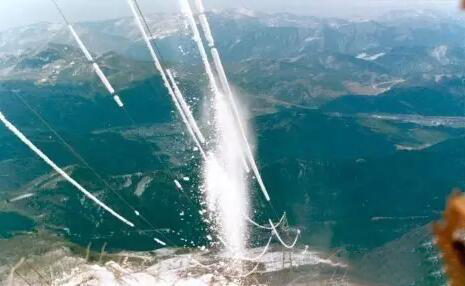 輸電線路覆冰在線監(jiān)測(cè)裝置 輸電線路覆冰在線監(jiān)測(cè)裝置