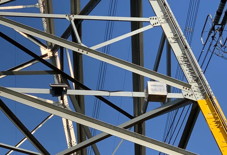 輸電線路導(dǎo)線溫度在線監(jiān)測(cè)裝置 為老舊線路增容保駕護(hù)航 輸電線路導(dǎo)線溫度在線監(jiān)測(cè)裝置 為老舊線路增容保駕護(hù)航