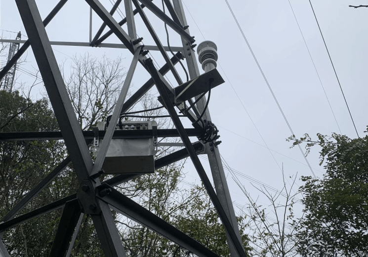 架空輸電線(xiàn)路導(dǎo)線(xiàn)覆冰在線(xiàn)監(jiān)測(cè)系統(tǒng)